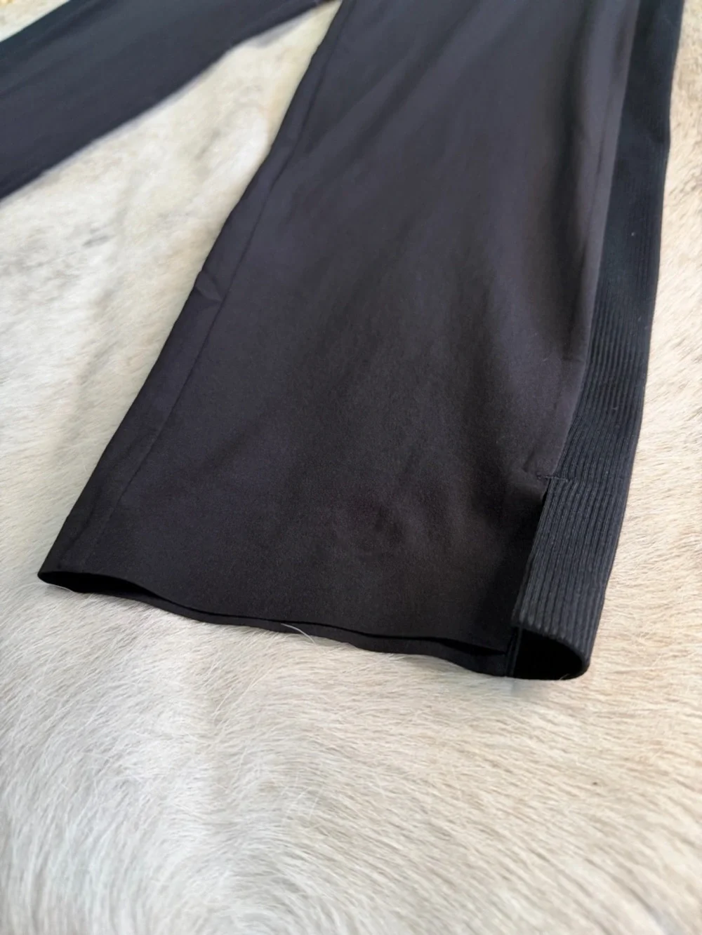 Athleta Brooklyn Ankle Pant NWT Black Size 2 Featherweight Stretch Travel Pant - Picture 3 of 7